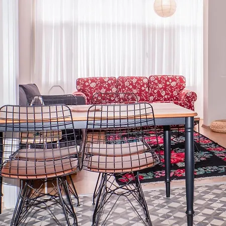Cozy Flat Near Harem Shore And Popular Attractions In Uskudar * Istanbul