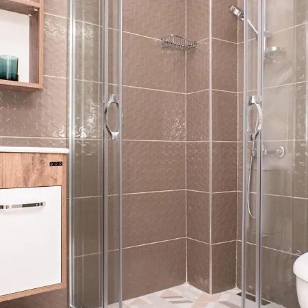 Cozy Flat Near Harem Shore And Popular Attractions In Uskudar Apartment
